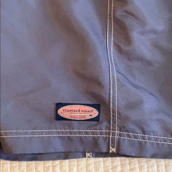 Vineyard Vines Swim Trunks/Board Shorts size 36 - Picture 5 of 5